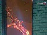 В Октябрьском районе Красноярска произошел пожар на чердаке пятиэтажного жилого дома, спасатели вывели из горящего здания 40 человек В Октябрьском районе Красноярска произошел пожар на чердаке пятиэтажного жилого дома, спасатели вывели из горящего здания 40 человек