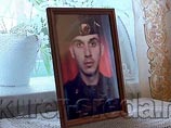 Очередной странный случай гибели новобранца произошел в российской армии: 18-летнего солдата-срочника из Бердска Алексея Петрова, прослужившего в армии пять месяцев, 3 ноября обнаружили мертвым возле воинской части №71435 на острове Кунашир на Курил Очередной странный случай гибели новобранца произошел в российской армии: 18-летнего солдата-срочника из Бердска Алексея Петрова, прослужившего в армии пять месяцев, 3 ноября обнаружили мертвым возле воинской части №71435 на острове Кунашир на Курил