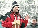 "Чтобы быть здоровым - надо заниматься спортом. Надо утром 30 минут найти времени для того, чтобы интенсивно заняться зарядкой и в конце дня один час интенсивно загрузить себя", - заявил Лукашенко в субботу на открытии республиканского горнолыжного центра "Чтобы быть здоровым - надо заниматься спортом. Надо утром 30 минут найти времени для того, чтобы интенсивно заняться зарядкой и в конце дня один час интенсивно загрузить себя", - заявил Лукашенко в субботу на открытии республиканского горнолыжного центра