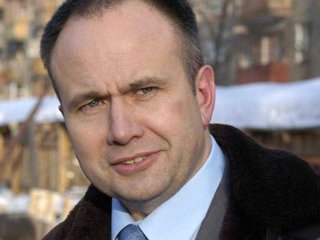 Губернатор Пермского края Олег Чиркунов считает главной причиной массовой гибели людей на пожаре в ночном клубе "Хромая лошадь" незаконную реконструкцию здания, из-за которой были перекрыты пути эвакуации