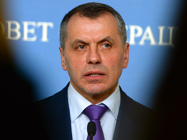 Спикер Верховного Совета Крыма Владимир Константинов заявил, что присоединение к восточному соседу Украины модет увеличить зарплаты бюджетников в 2,5 раза, или, вполне возможно, в 4 раза