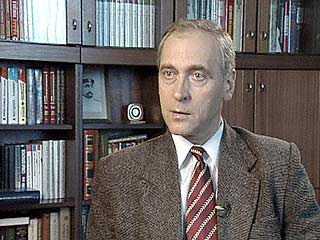 "Хорошо спланированным" "полным бредом" назвал Александр Зданович заявления Березовского, обвинившего ФСБ во взрывах домов в Москве