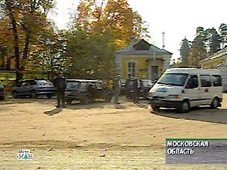 Генпрокуратура РФ, при поддержке вооруженных сотрудников силовых органов, провела сегодня обыск в лицее-интернате "Подмосковный" который расположен рядом с поселком Коралово в Одинцовском районе Московской области