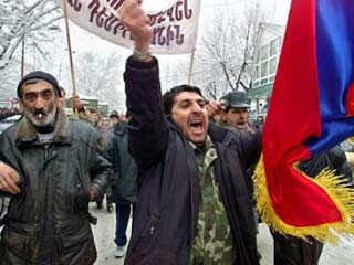 В Армении за действия по насильственному захвату власти арестован американец
