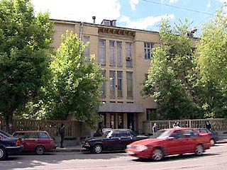 Мещанский суд Москвы во вторник приступит к исследованию доказательств стороны обвинения по уголовному делу в отношении Михаила Ходорковского, Платона Лебедева и Андрея Крайнова, сообщили в суде