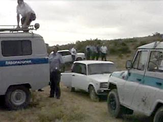 Как сообщил в среду источник в республиканском МВД, автомобиль ВАЗ-2107 был обстрелян находившимися в машине неизвестными из автоматического оружия поздно вечером во вторник