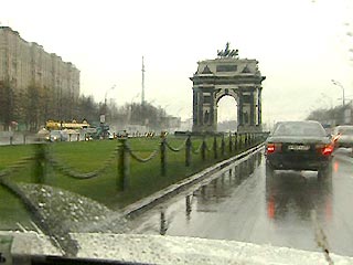 Постепенное потепление на фоне облачной погоды и небольших осадков предсказывают синоптики в столичном регионе