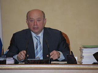 Впервые в истории российское правительство одобрило проект федерального бюджета сразу на три года (2008-2010). Как сказал премьер Михаил Фрадков, этот бюджет являет собой программу действий по развитию страны