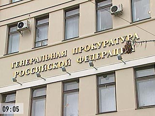 В столице в реку Яузу, пробив ограждение, упал автомобиль