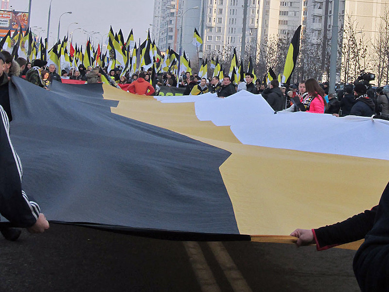 В столичном районе Люблино началось движение участников националистической акции "Русский марш", приуроченной ко Дню народного единства