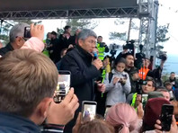 Глава Бурятии Цыденов выступил на митинге перед протестующими против результатов выборов мэра Улан-Удэ